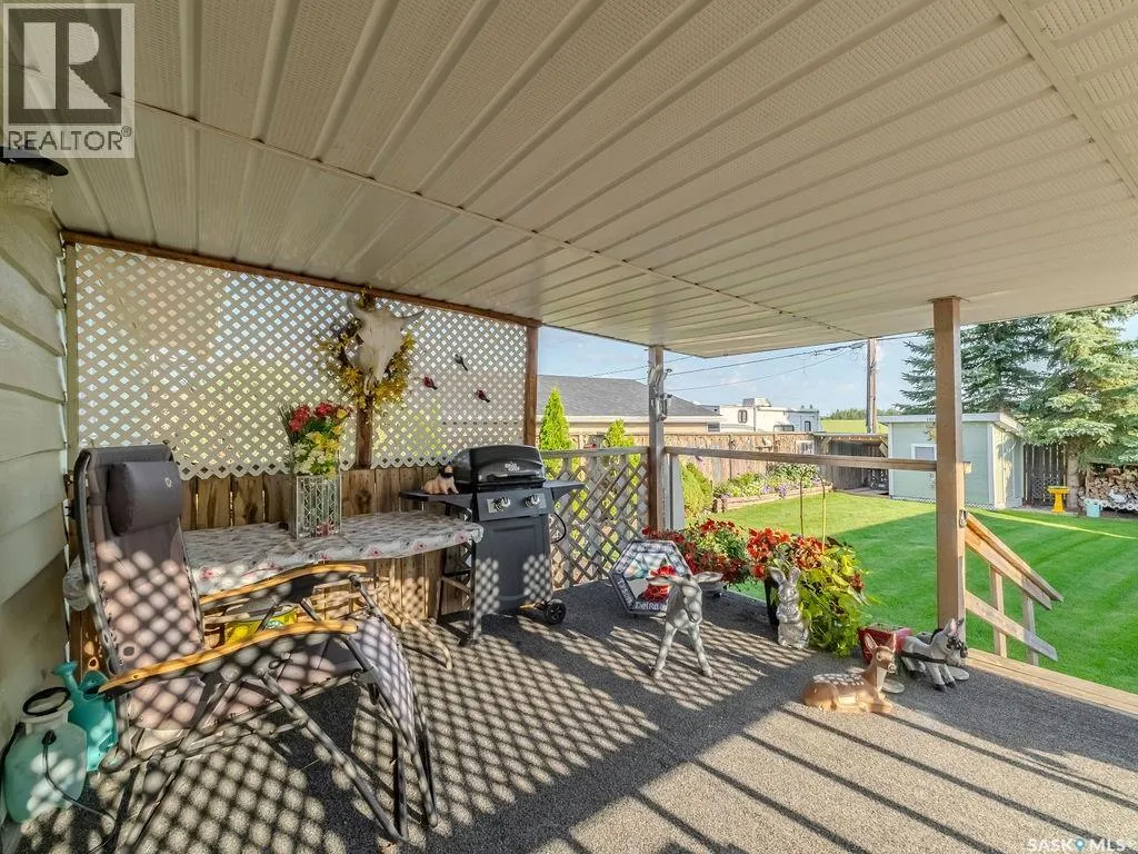 215 7th STREET S