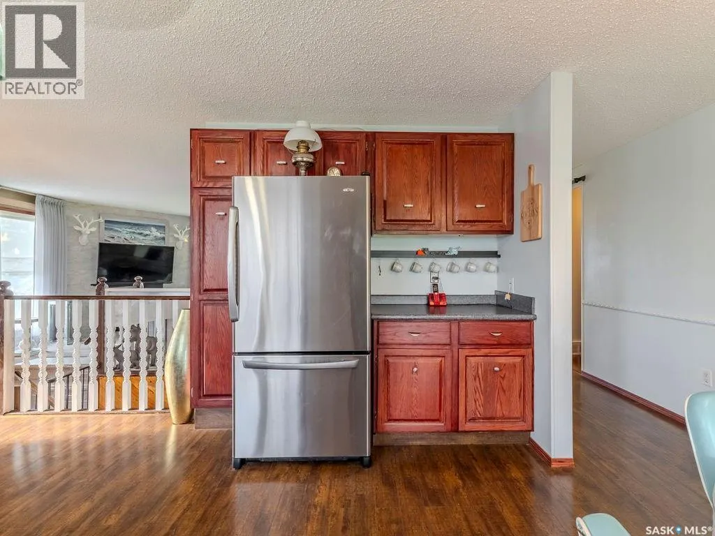 215 7th STREET S