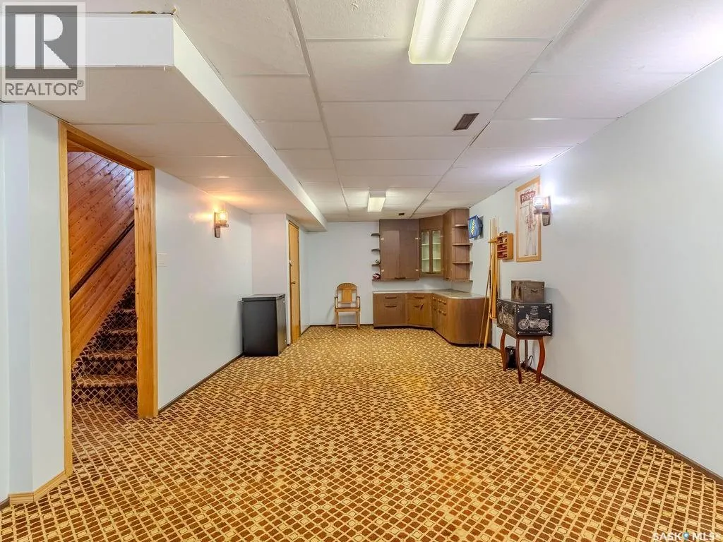 215 7th STREET S