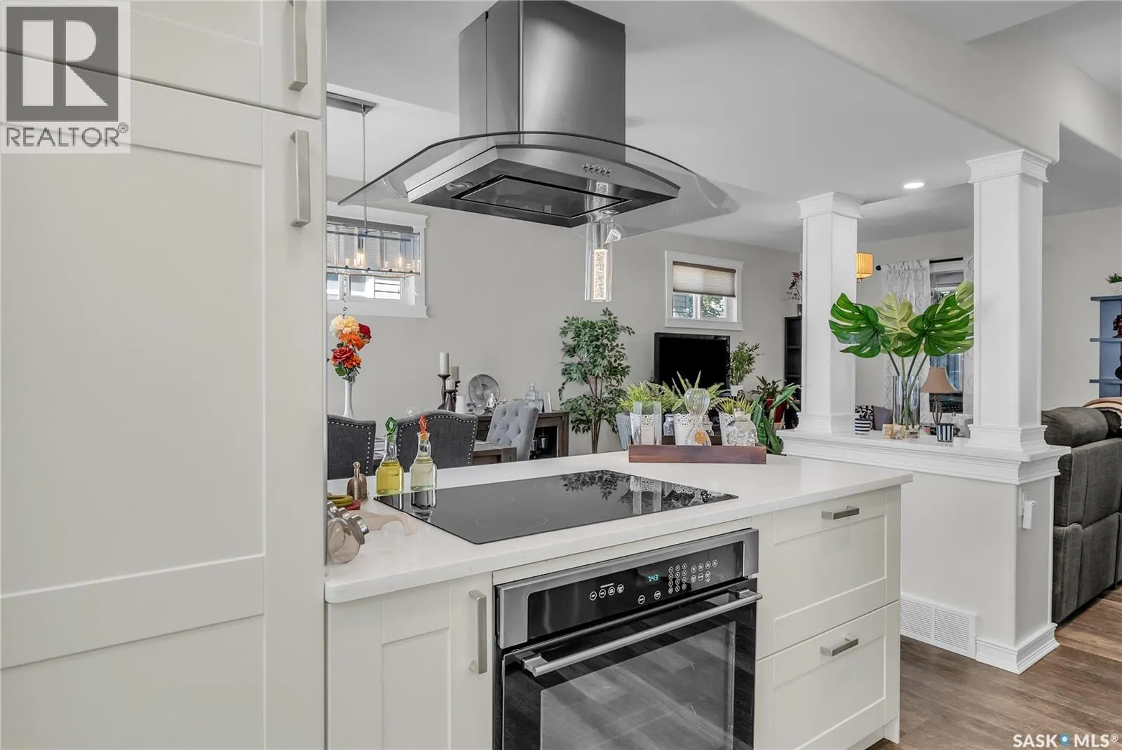 211 28th STREET W