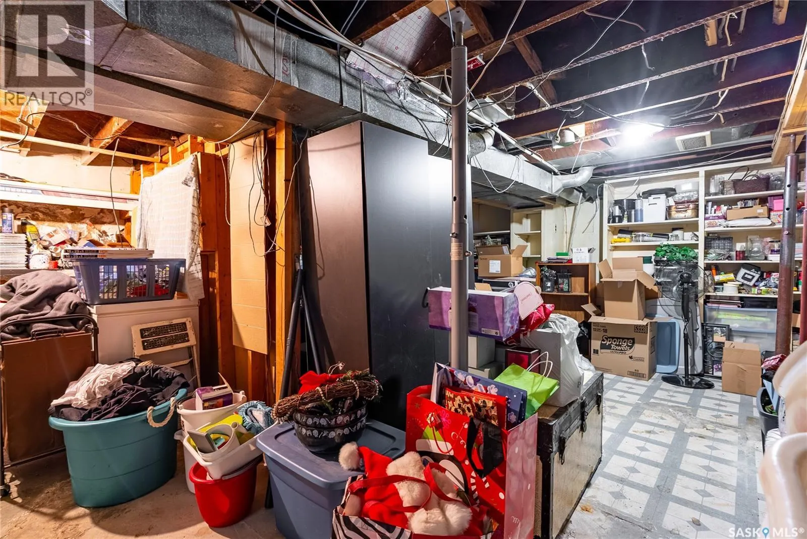 211 28th STREET W