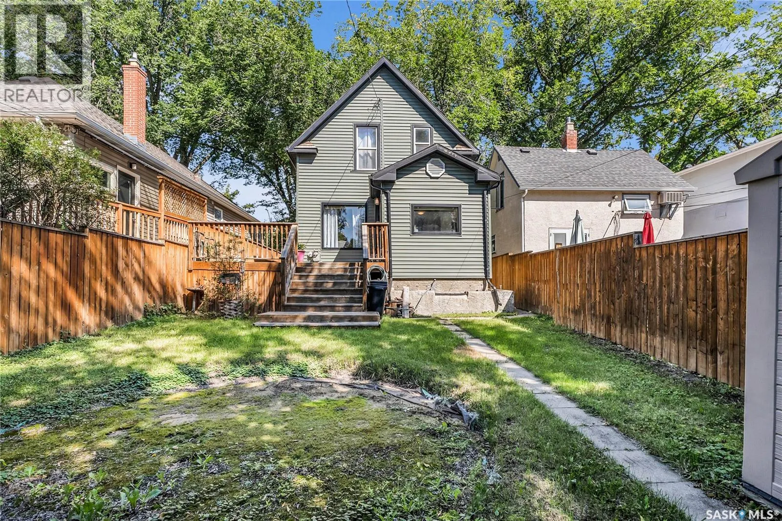 211 28th STREET W
