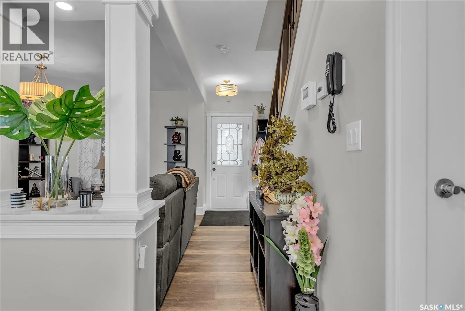 211 28th STREET W