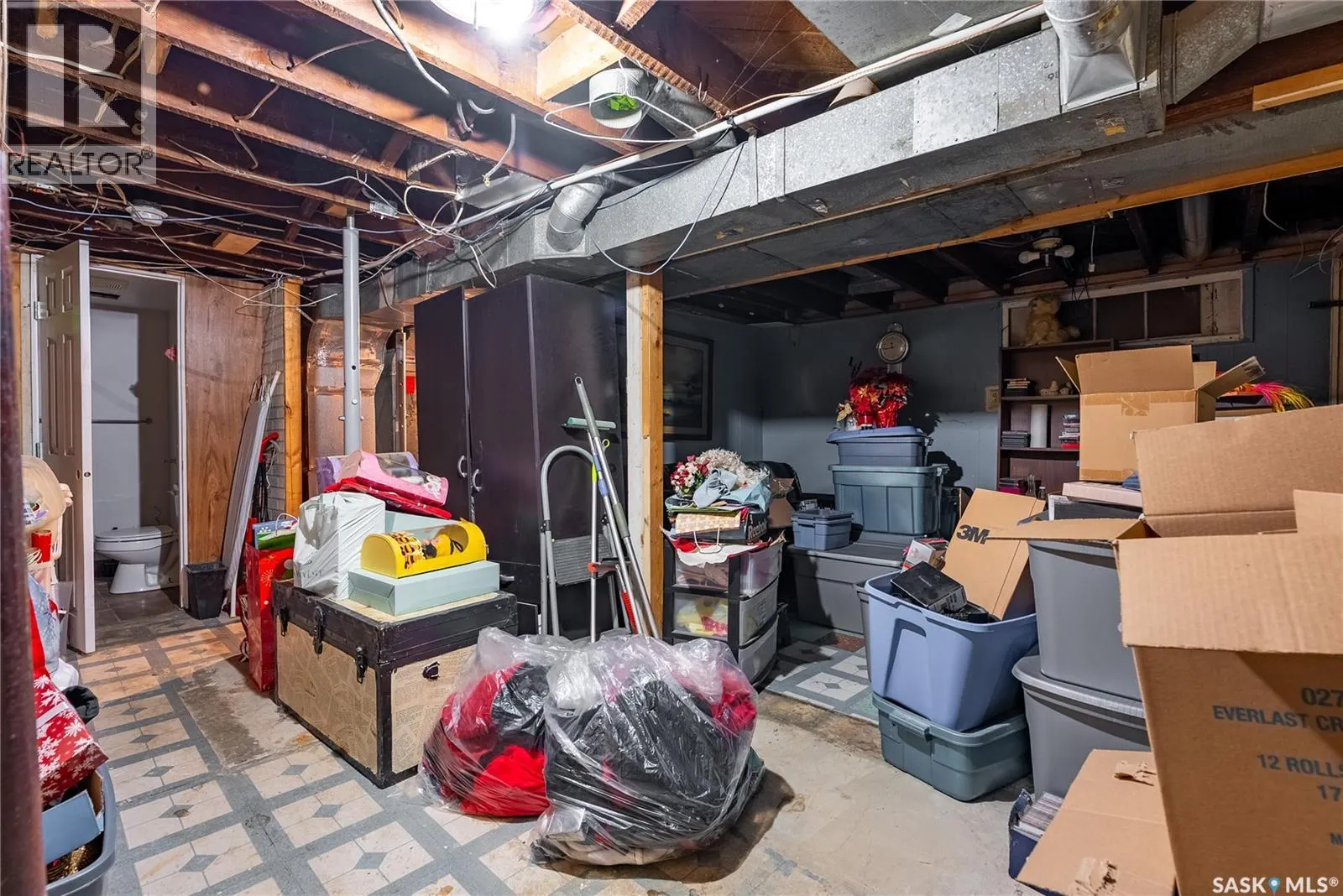 211 28th STREET W