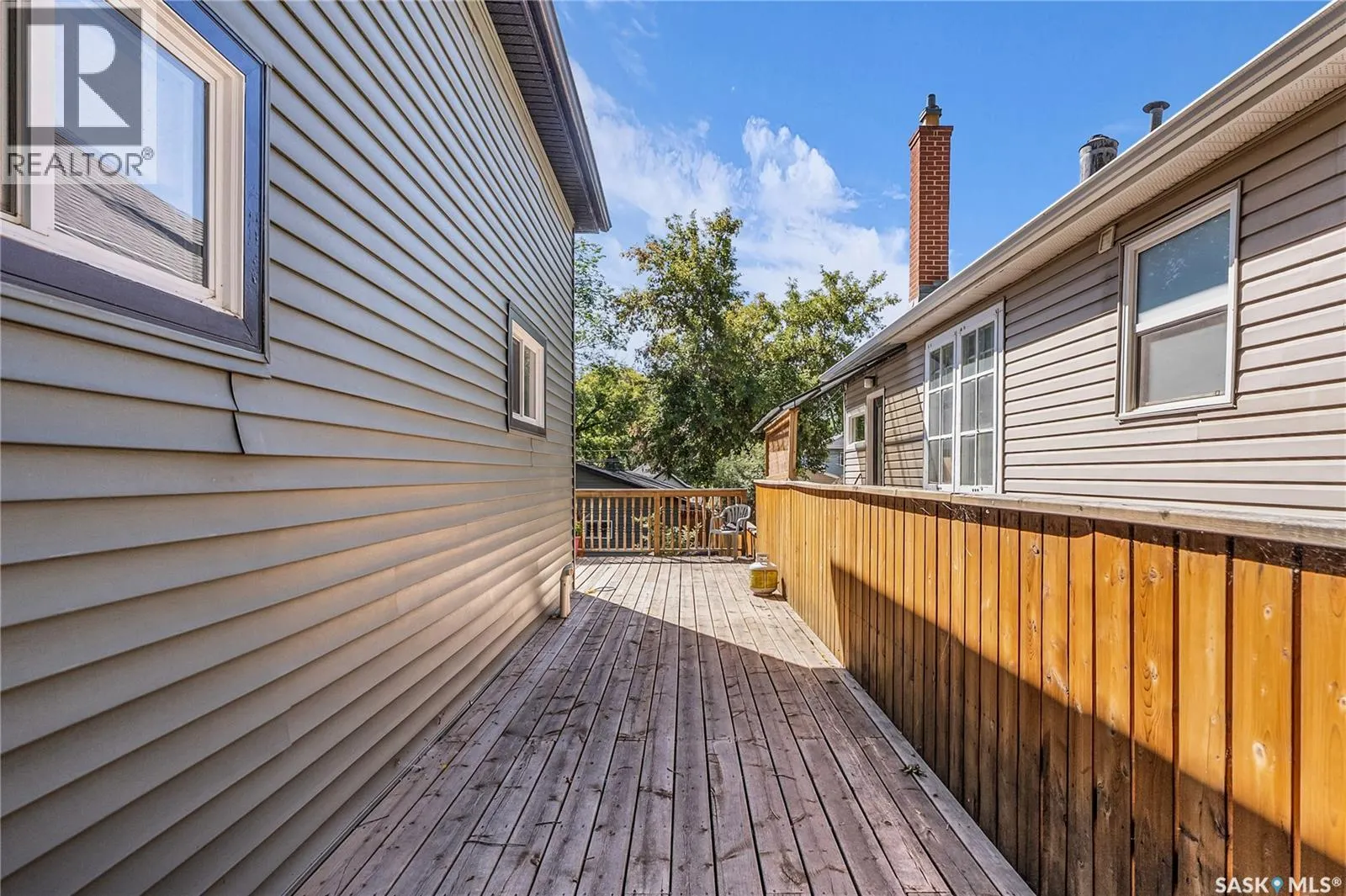 211 28th STREET W