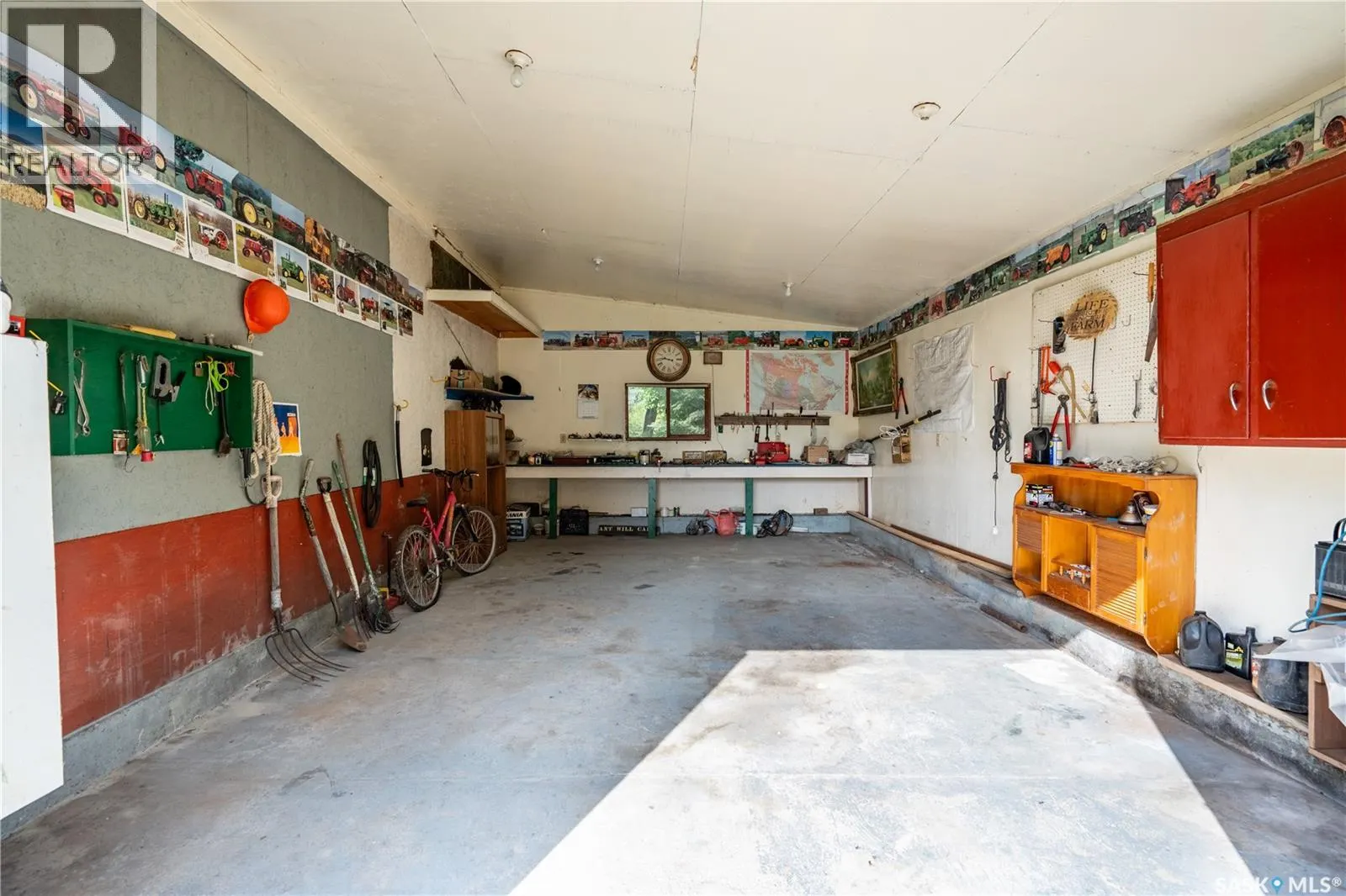 Shores Acreage