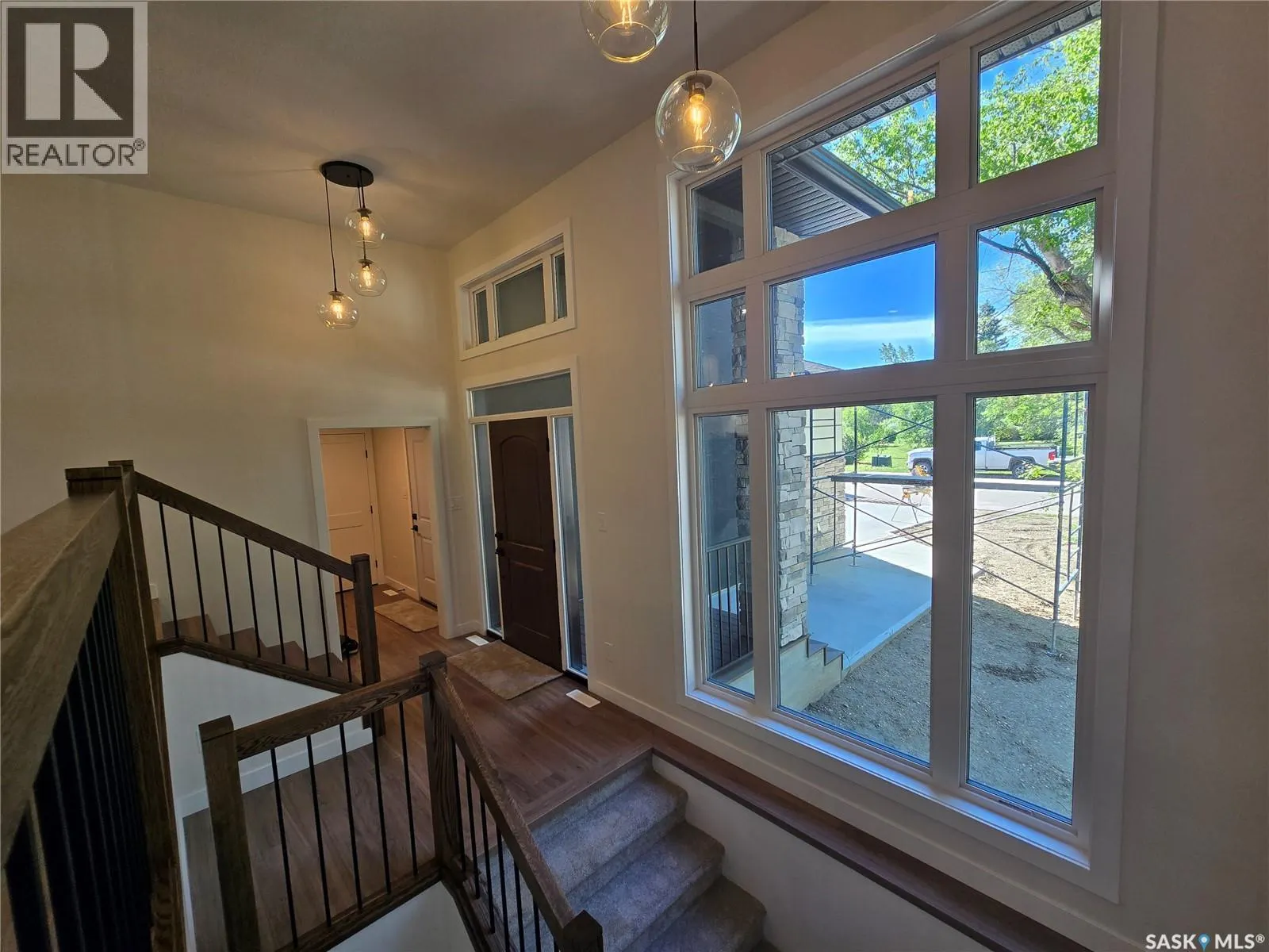 3 KENNEY CRESCENT