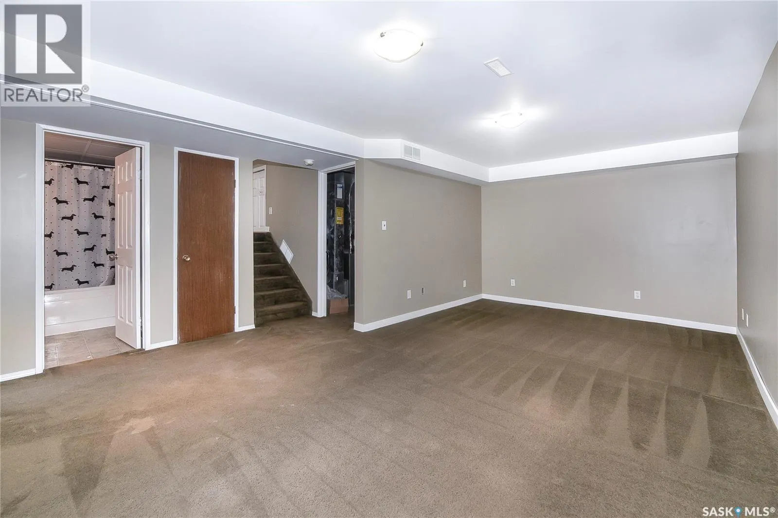 426 Vanier CRESCENT