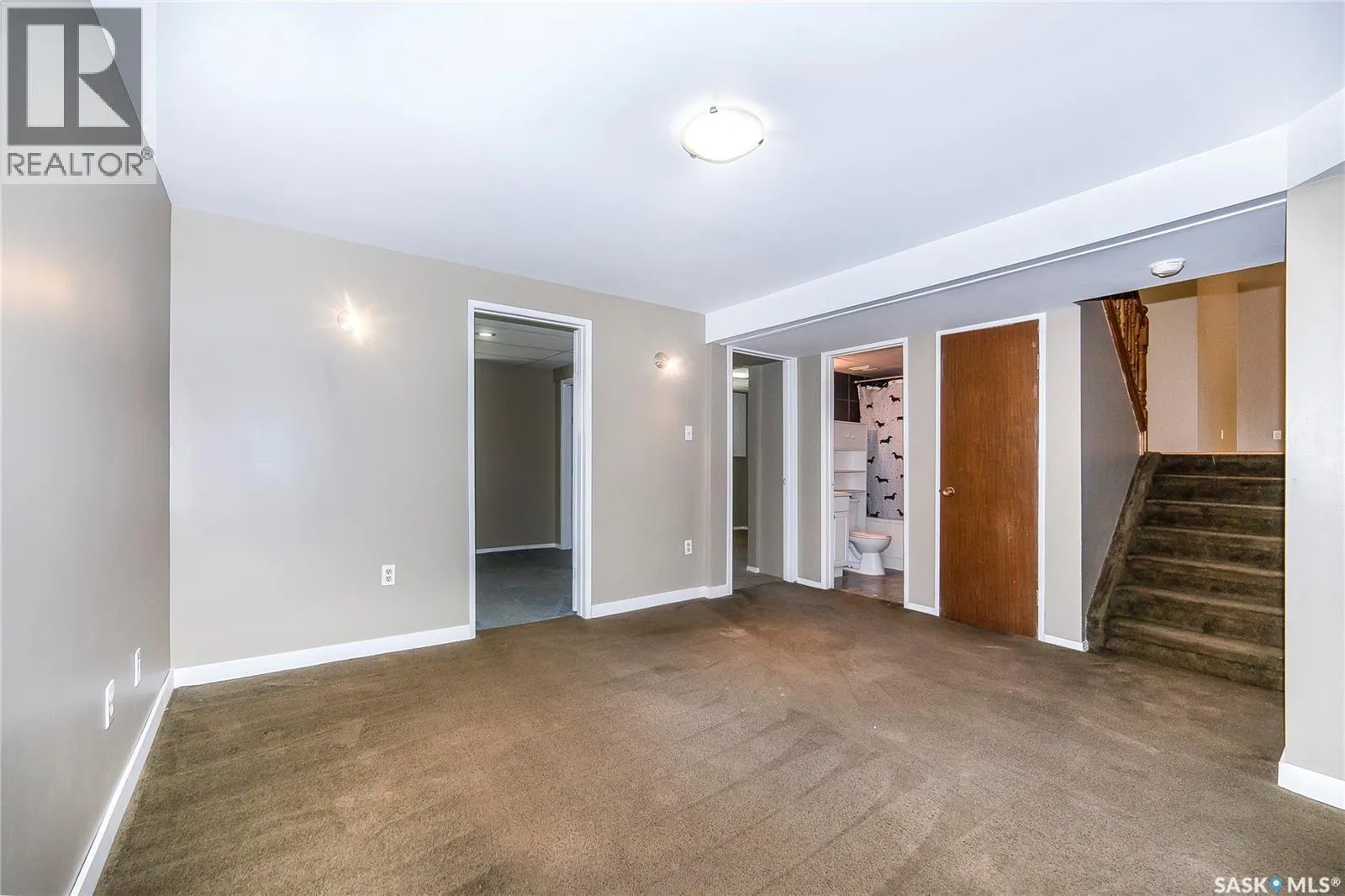 426 Vanier CRESCENT