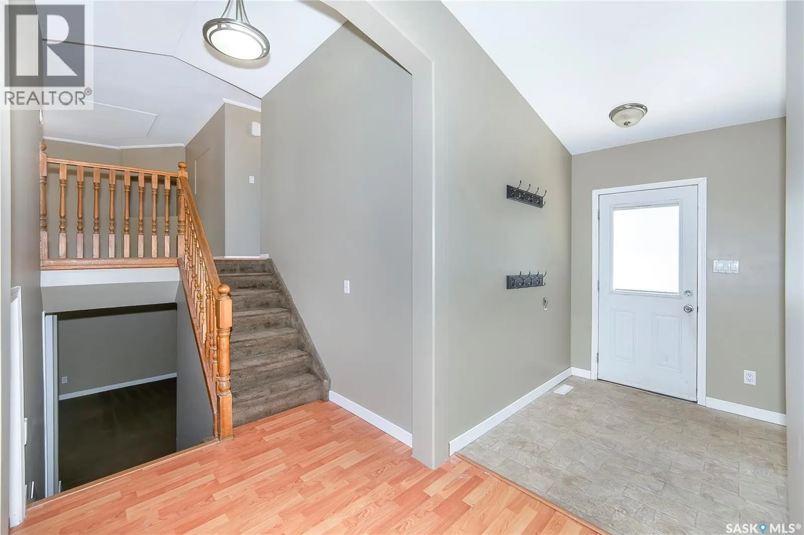 426 Vanier CRESCENT