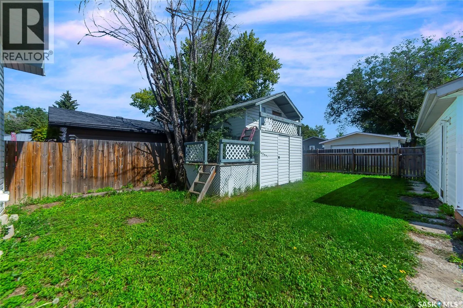 426 Vanier CRESCENT