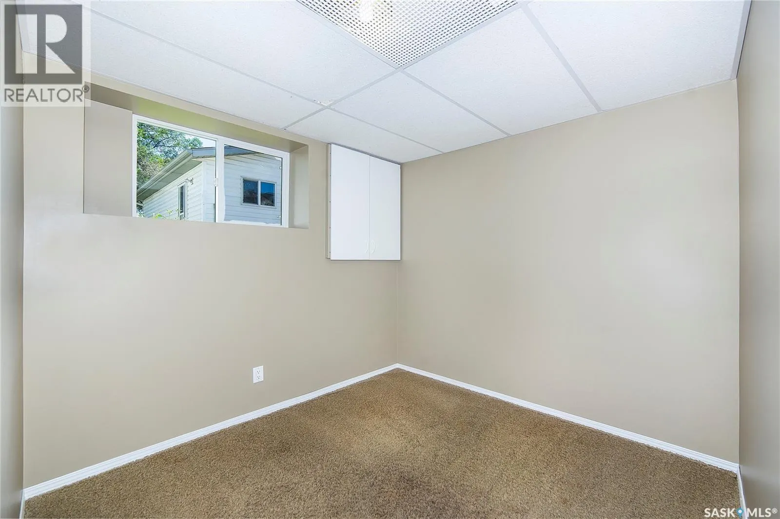 426 Vanier CRESCENT