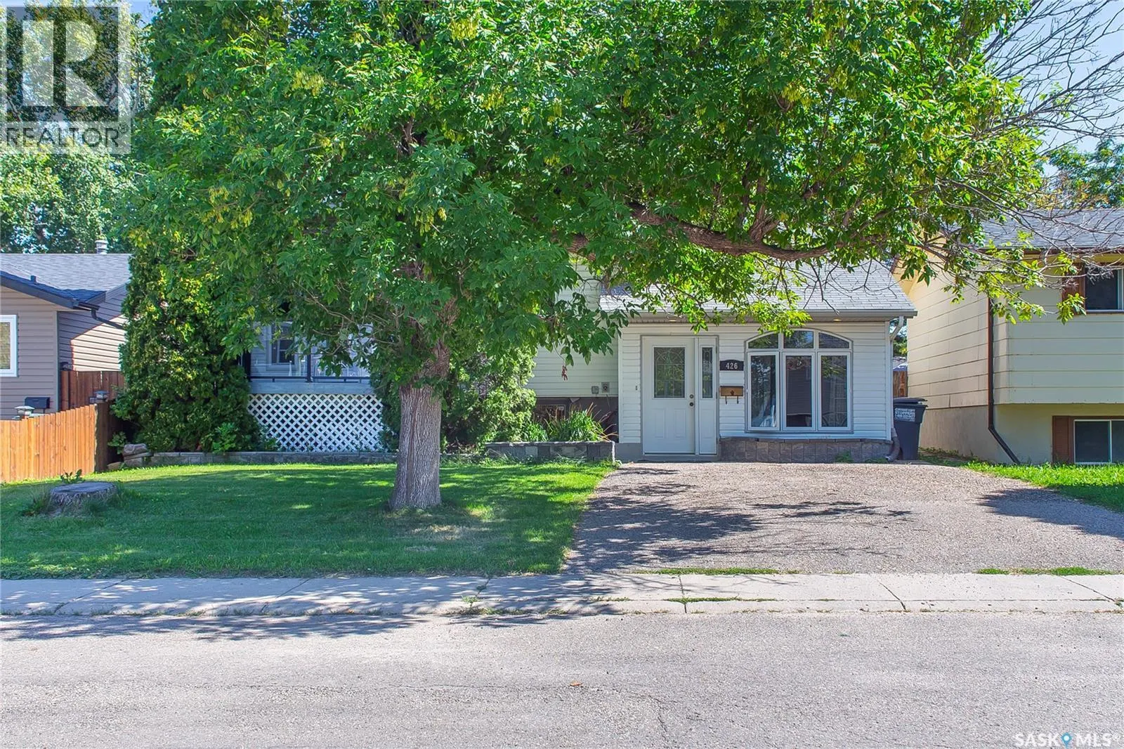 426 Vanier CRESCENT