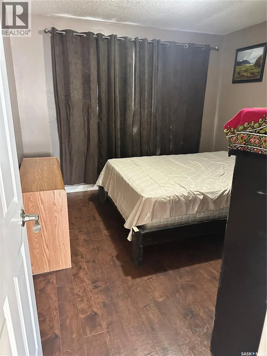 216 1st STREET W