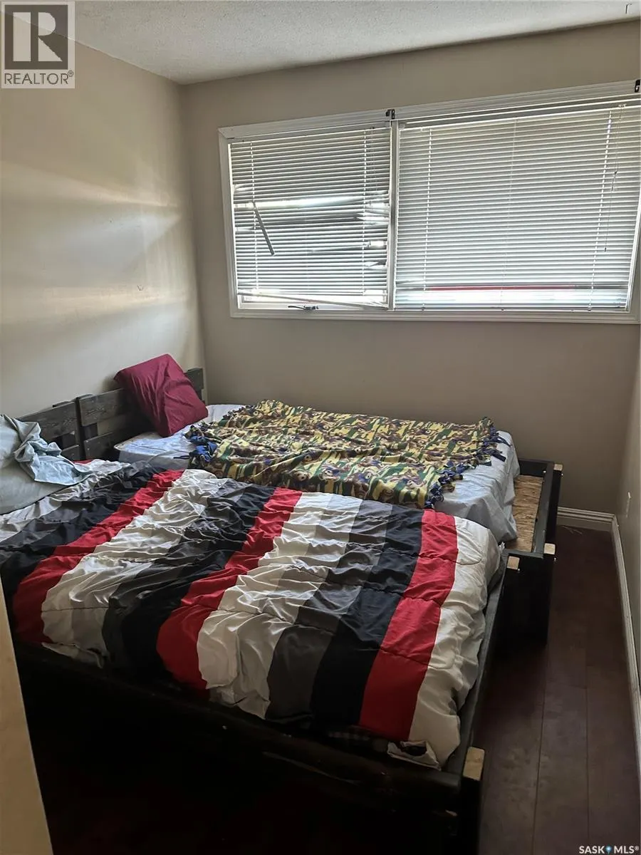 216 1st STREET W