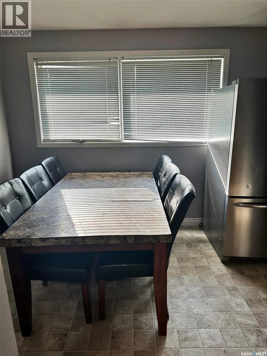 216 1st STREET W