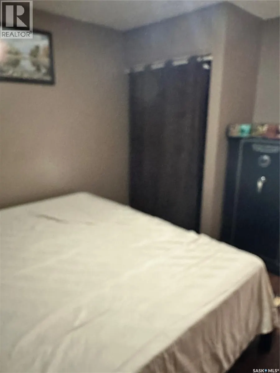 216 1st STREET W