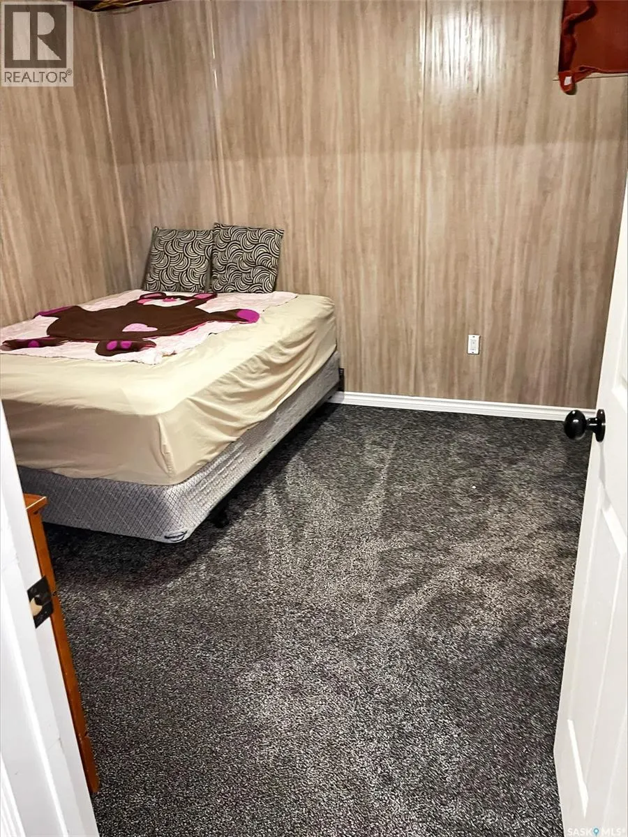 216 1st STREET W