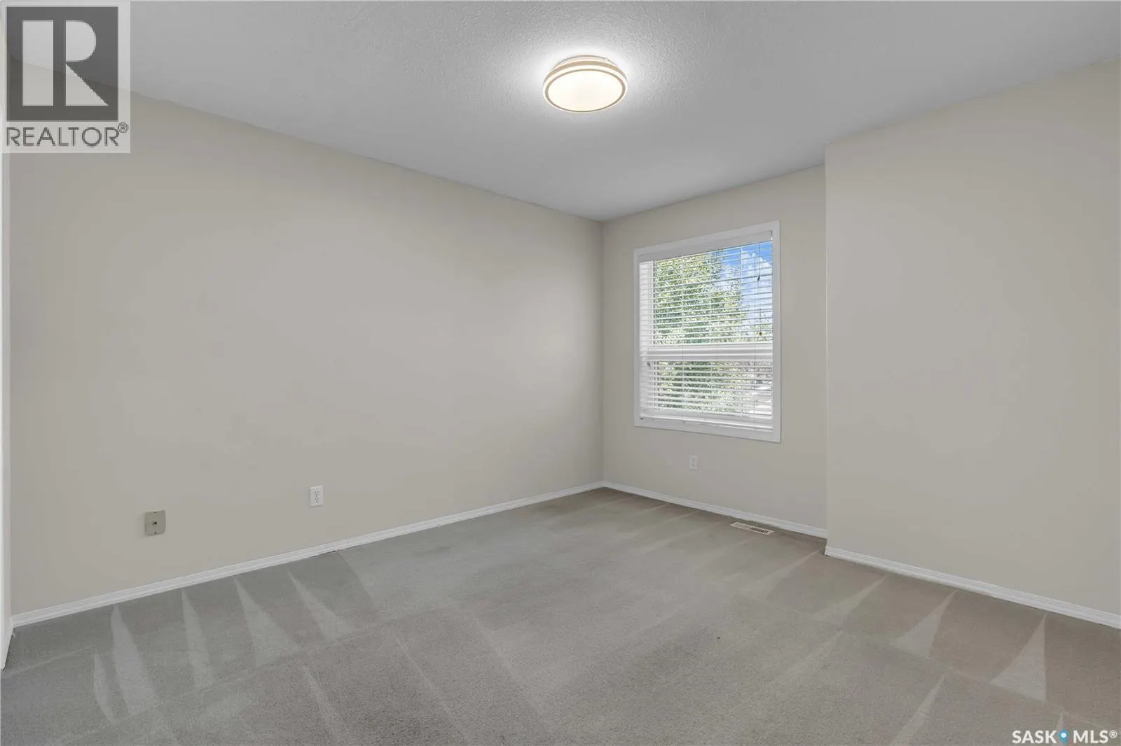 13 110 Keevil CRESCENT