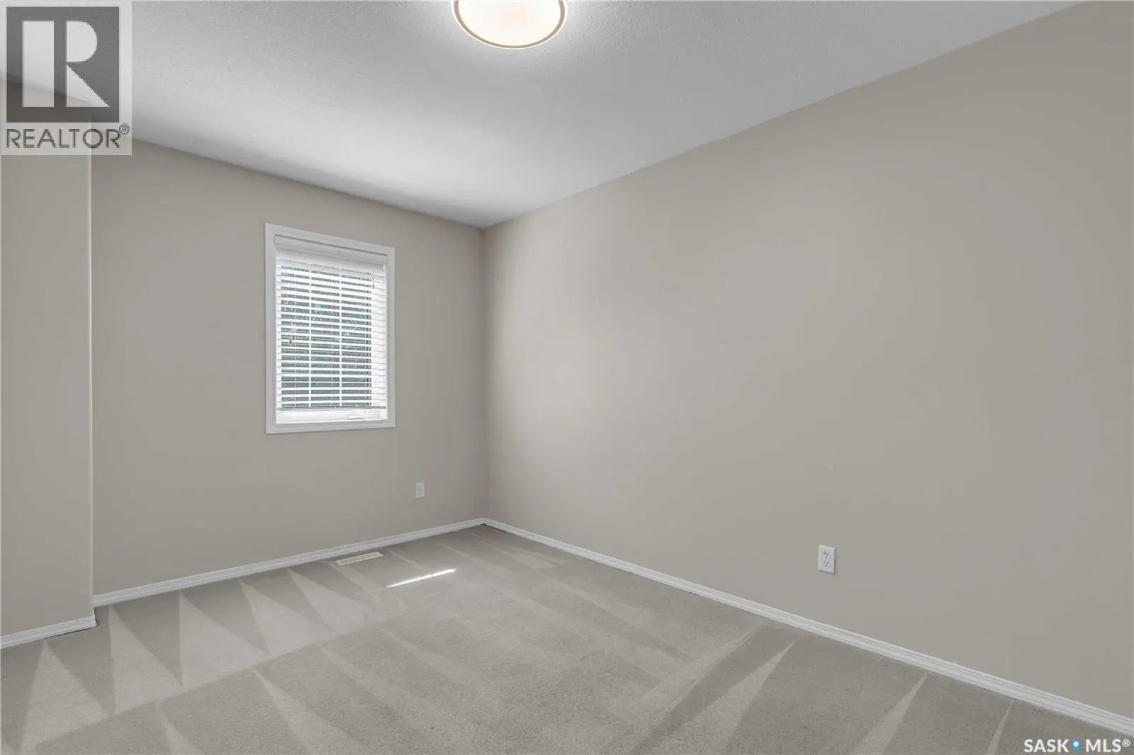 13 110 Keevil CRESCENT