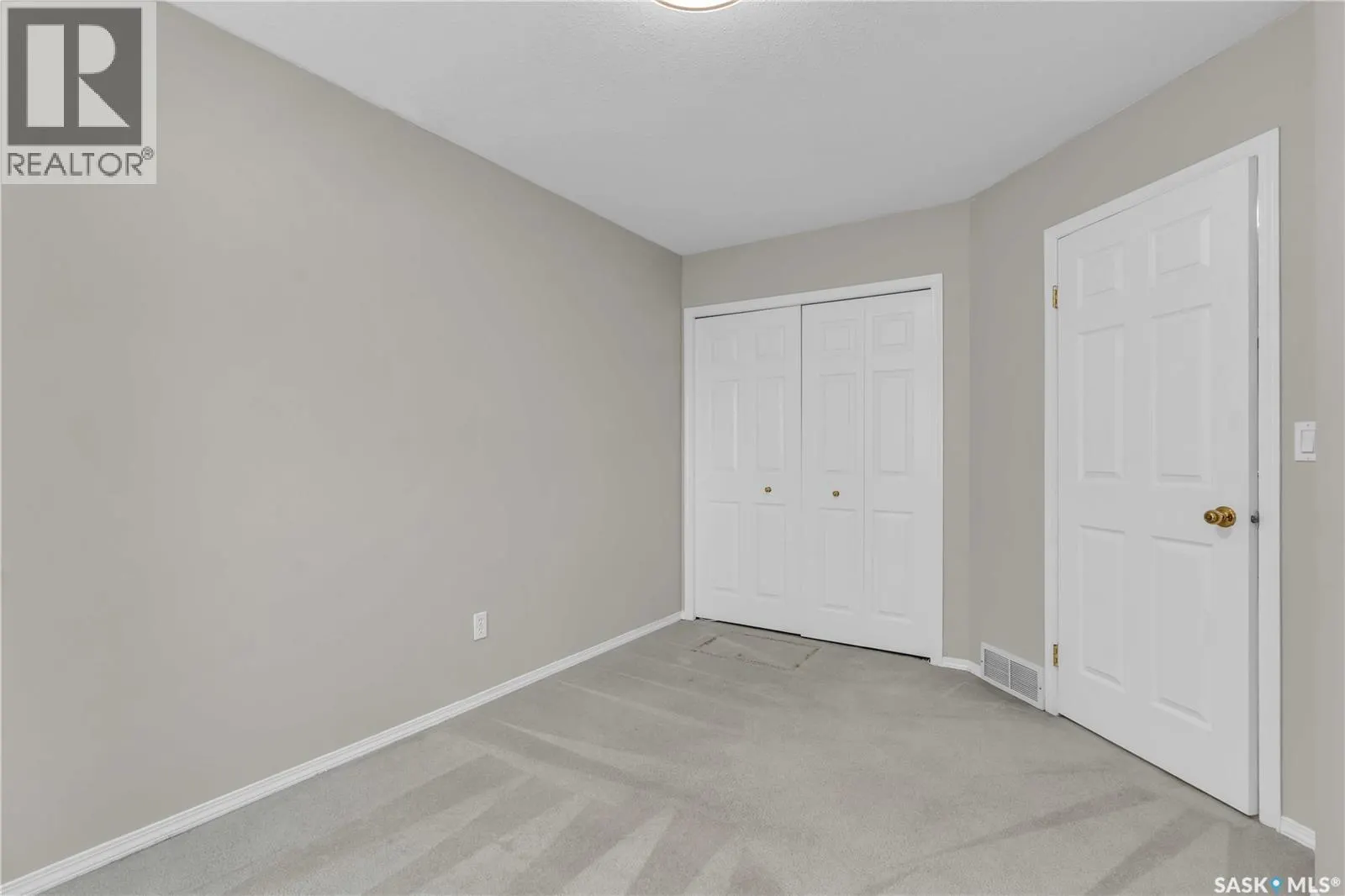 13 110 Keevil CRESCENT