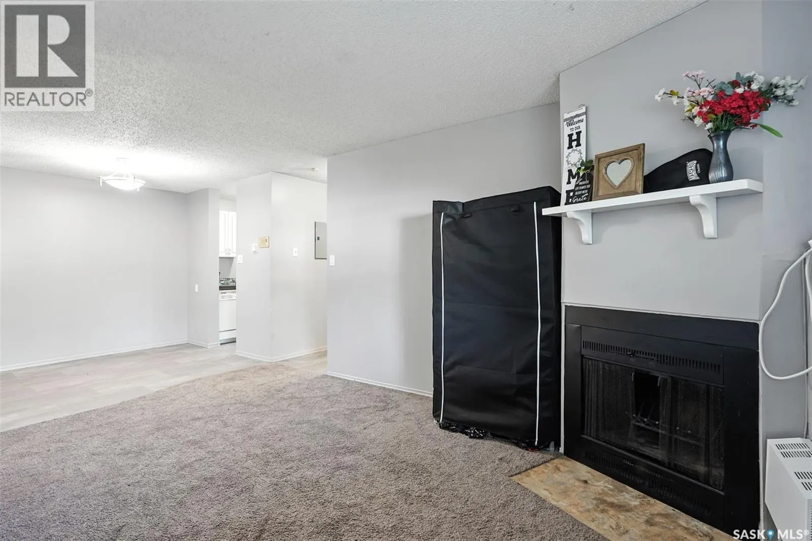 103 624 8th STREET E