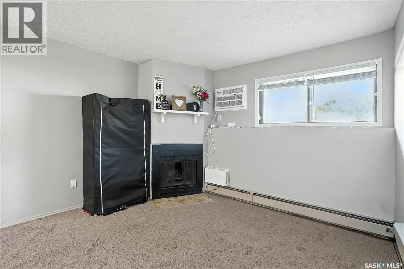 103 624 8th STREET E