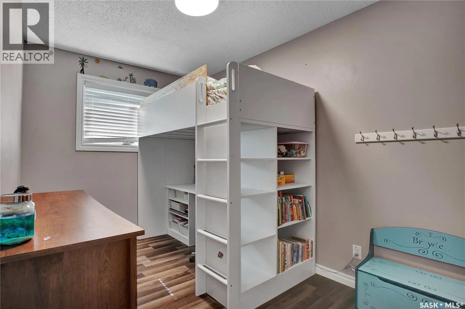 102 Galbraith CRESCENT