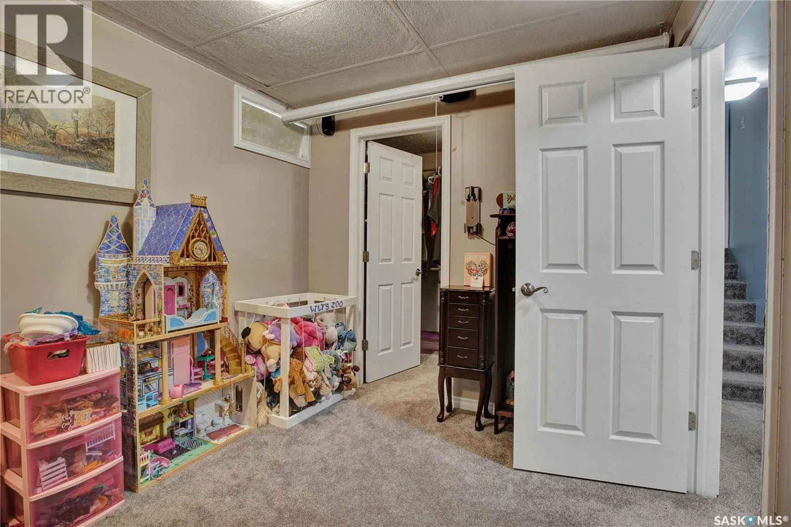 102 Galbraith CRESCENT