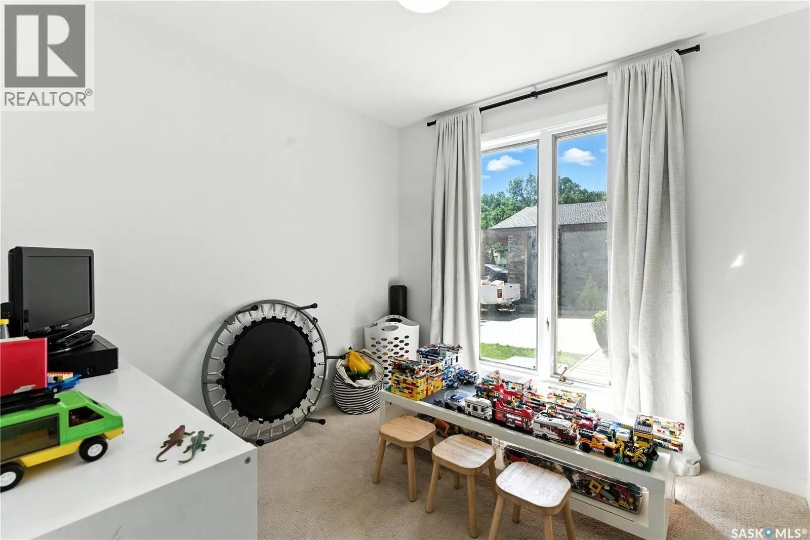 6 Wilkie ROAD