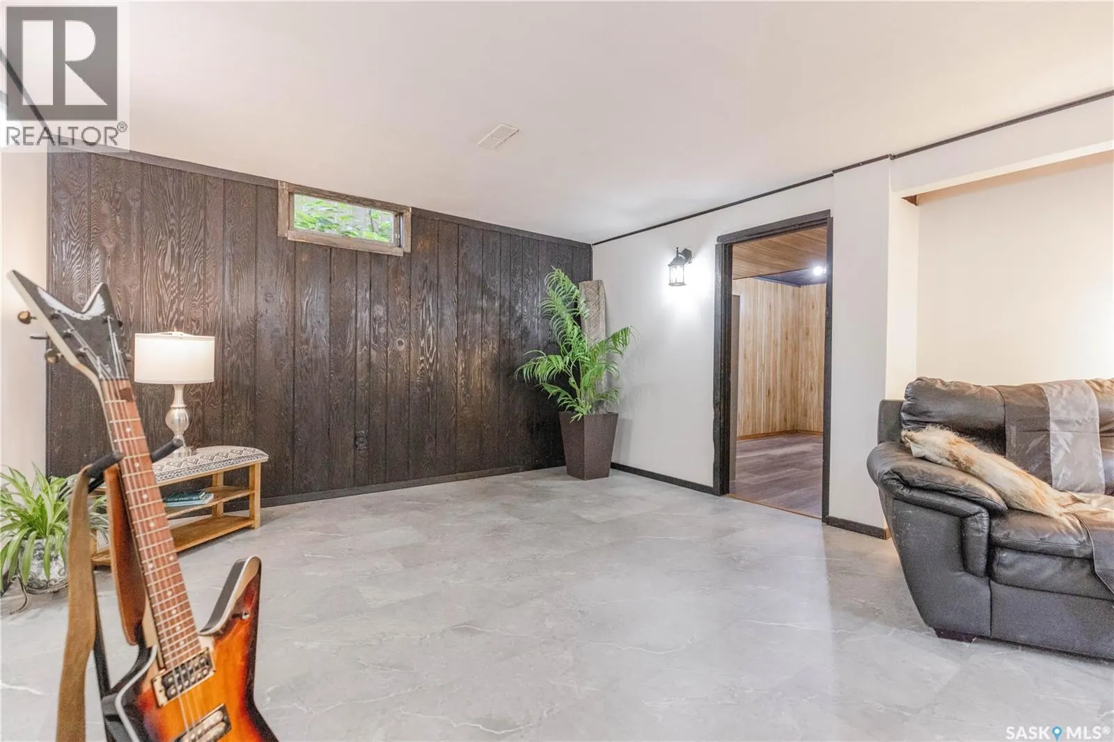 7 Ross CRESCENT
