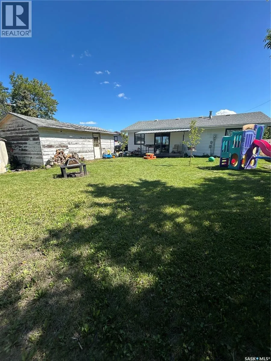 222 2nd AVENUE W