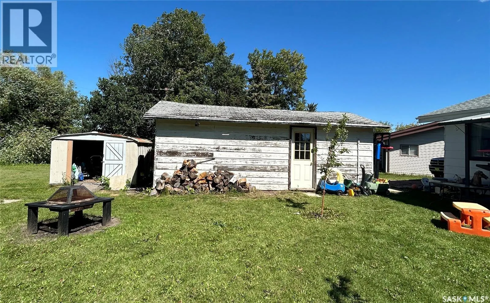 222 2nd AVENUE W