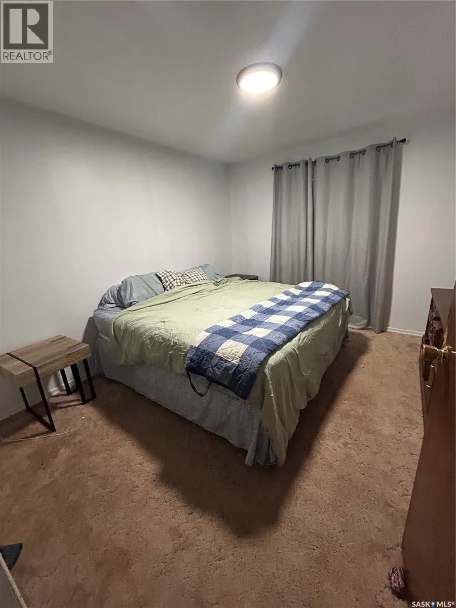 222 2nd AVENUE W