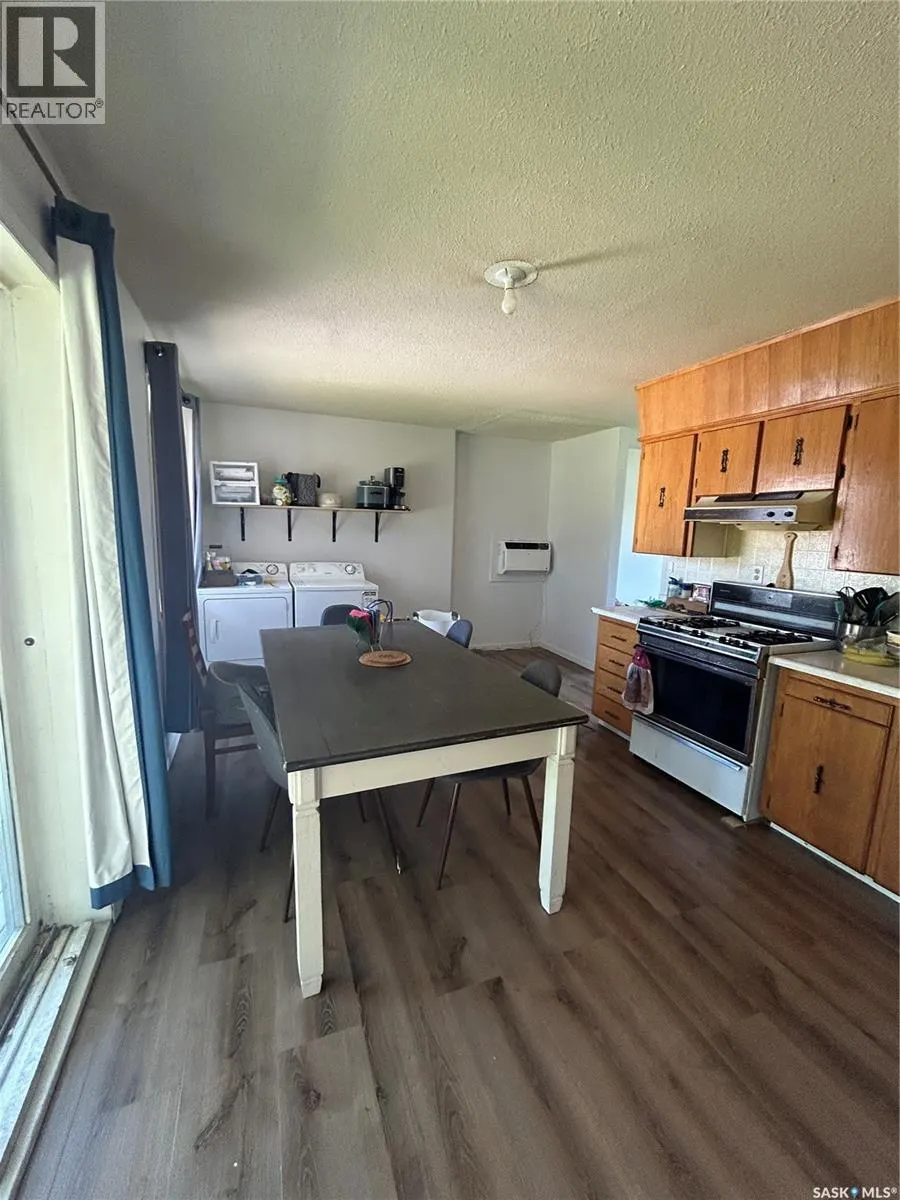 222 2nd AVENUE W