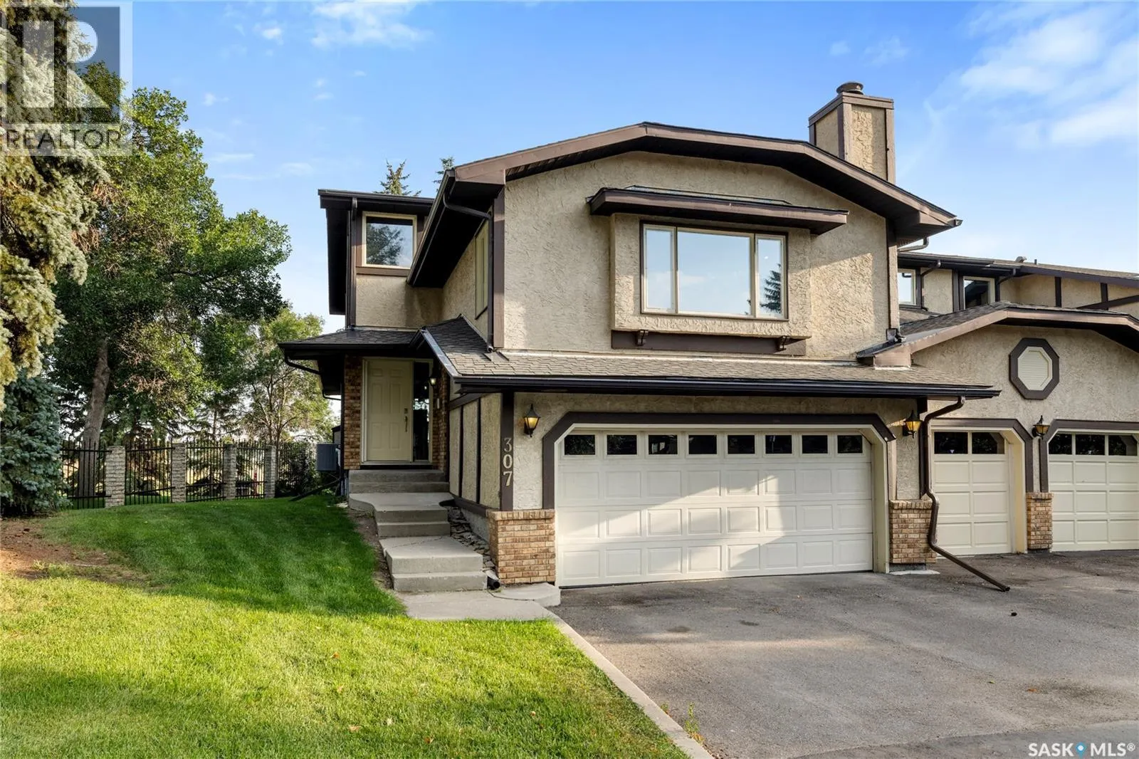 307 Avon DRIVE