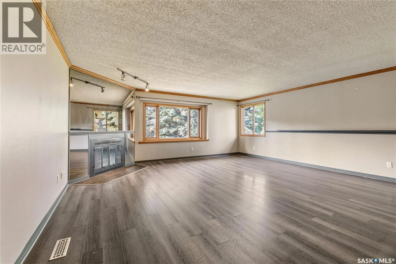307 Avon DRIVE