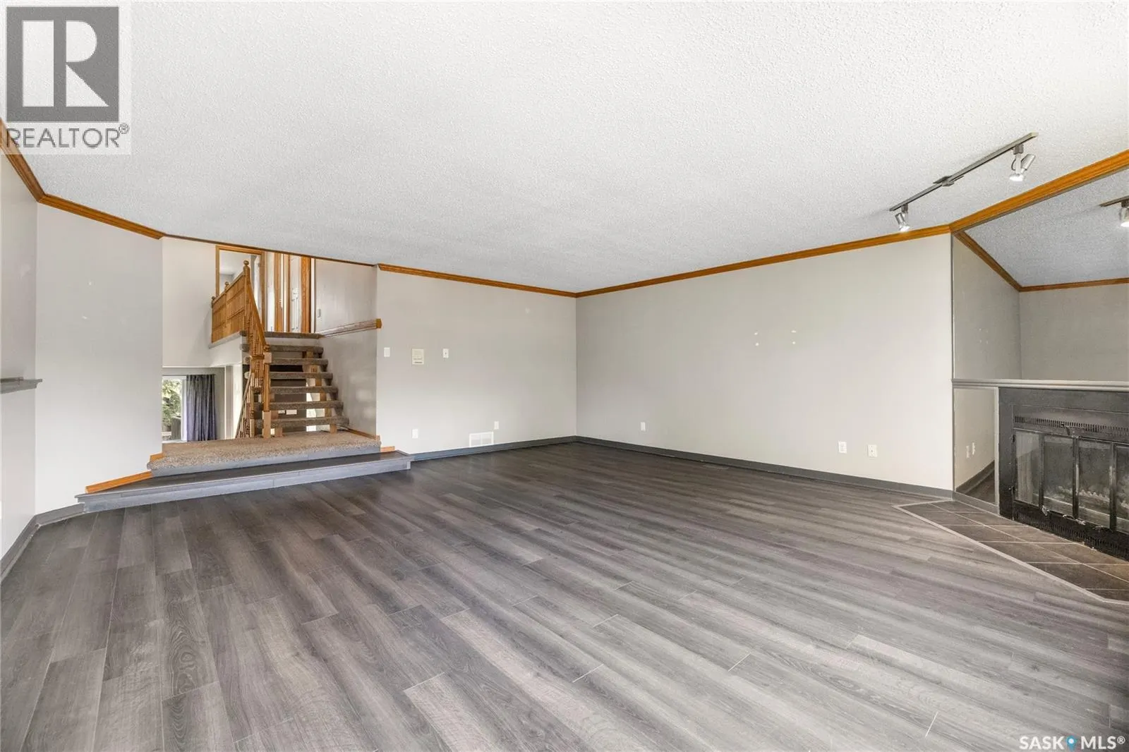 307 Avon DRIVE