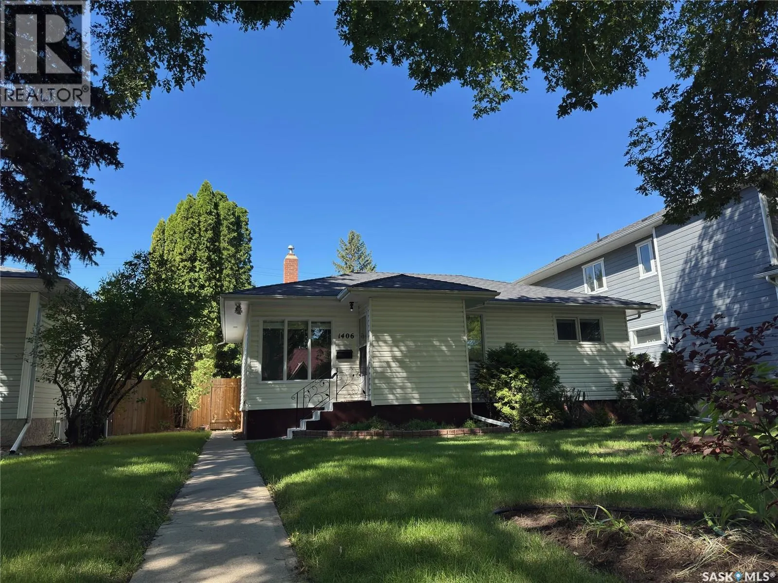 1406 Wiggins AVENUE S