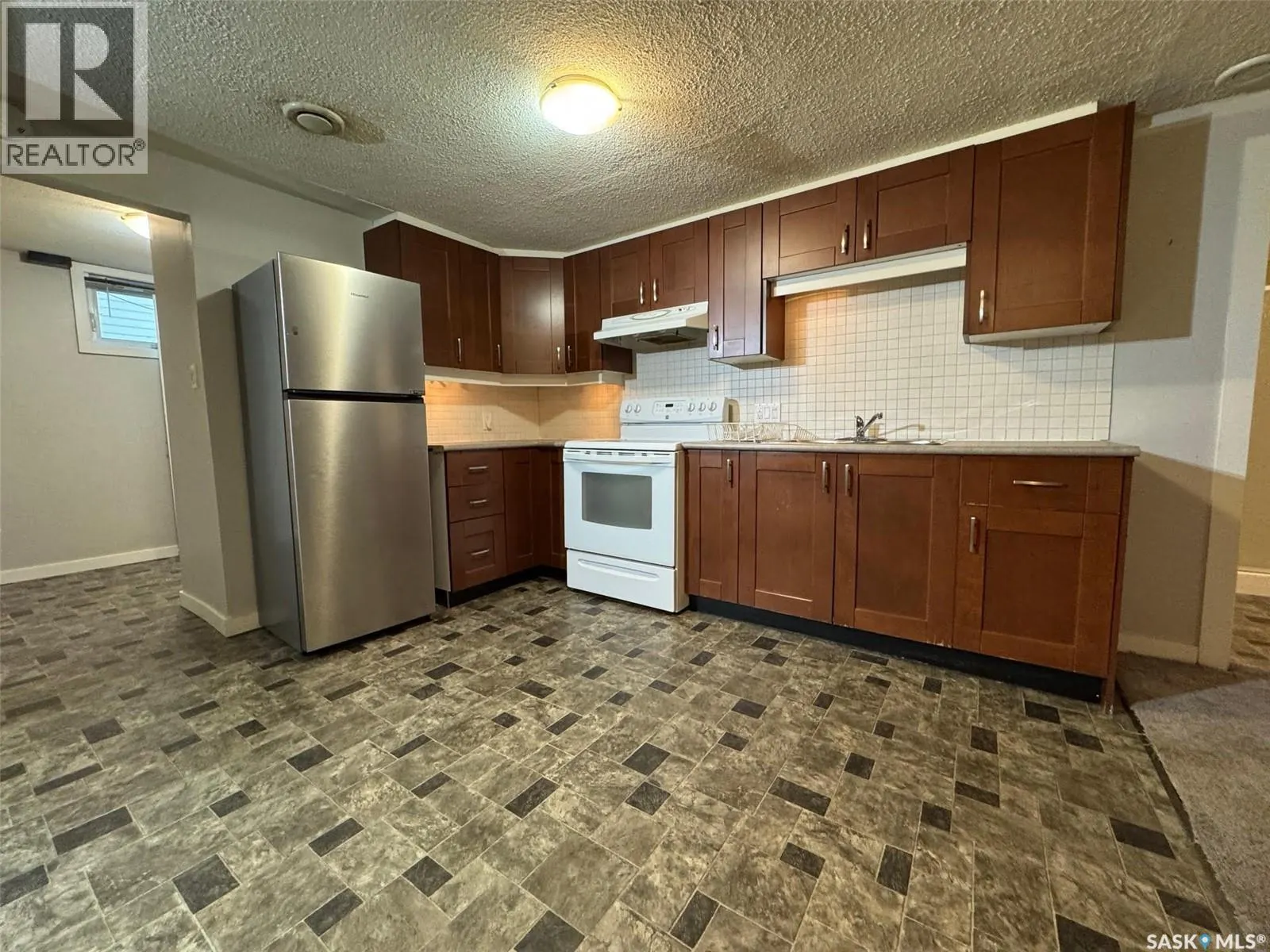 1406 Wiggins AVENUE S