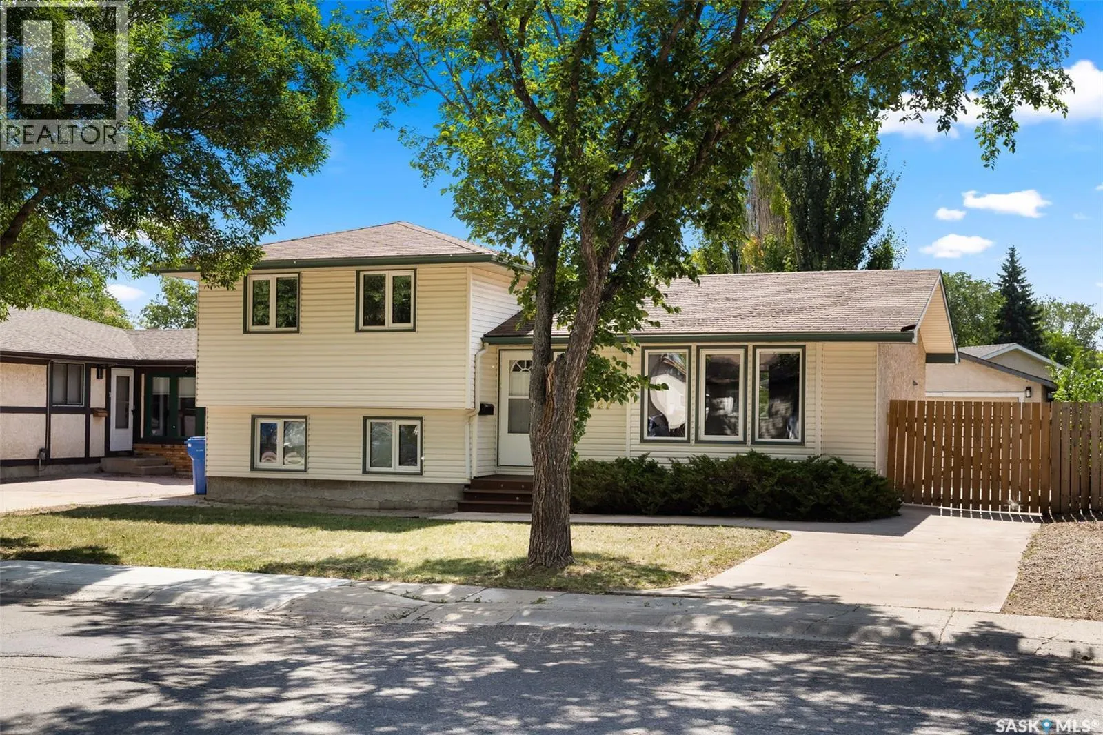 1027 Graham ROAD