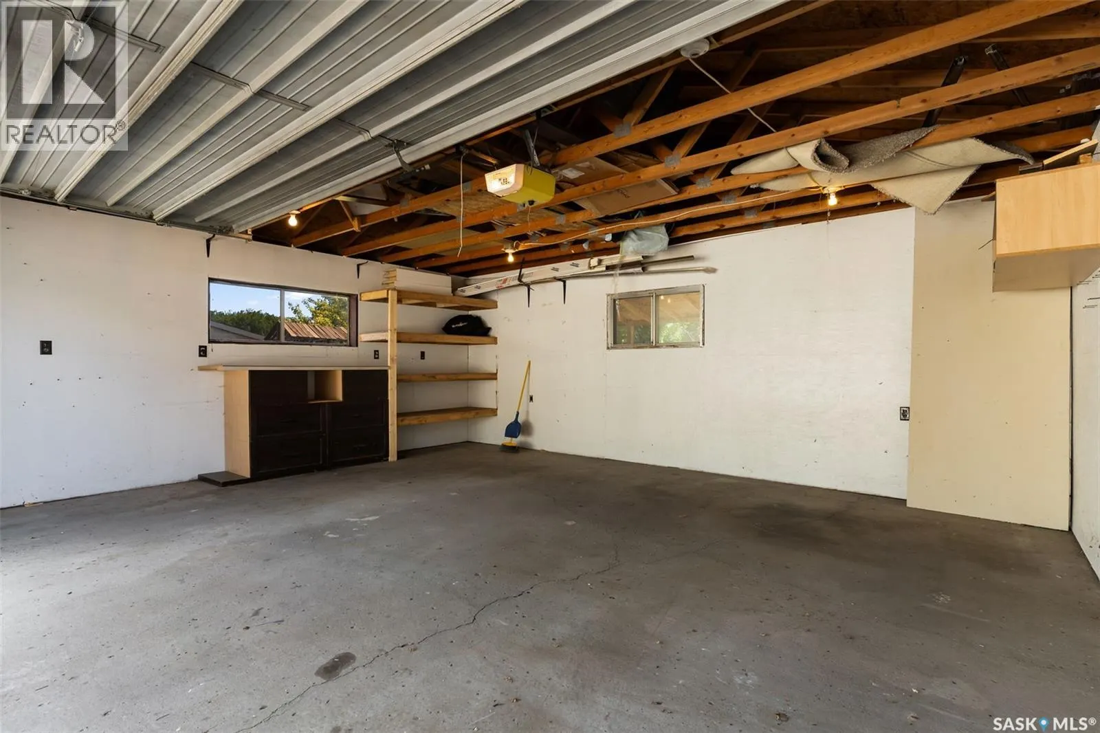 1027 Graham ROAD