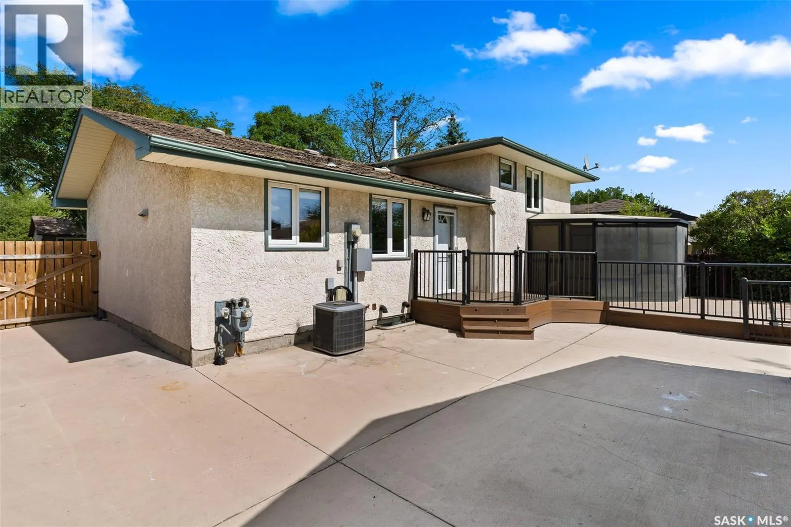 1027 Graham ROAD