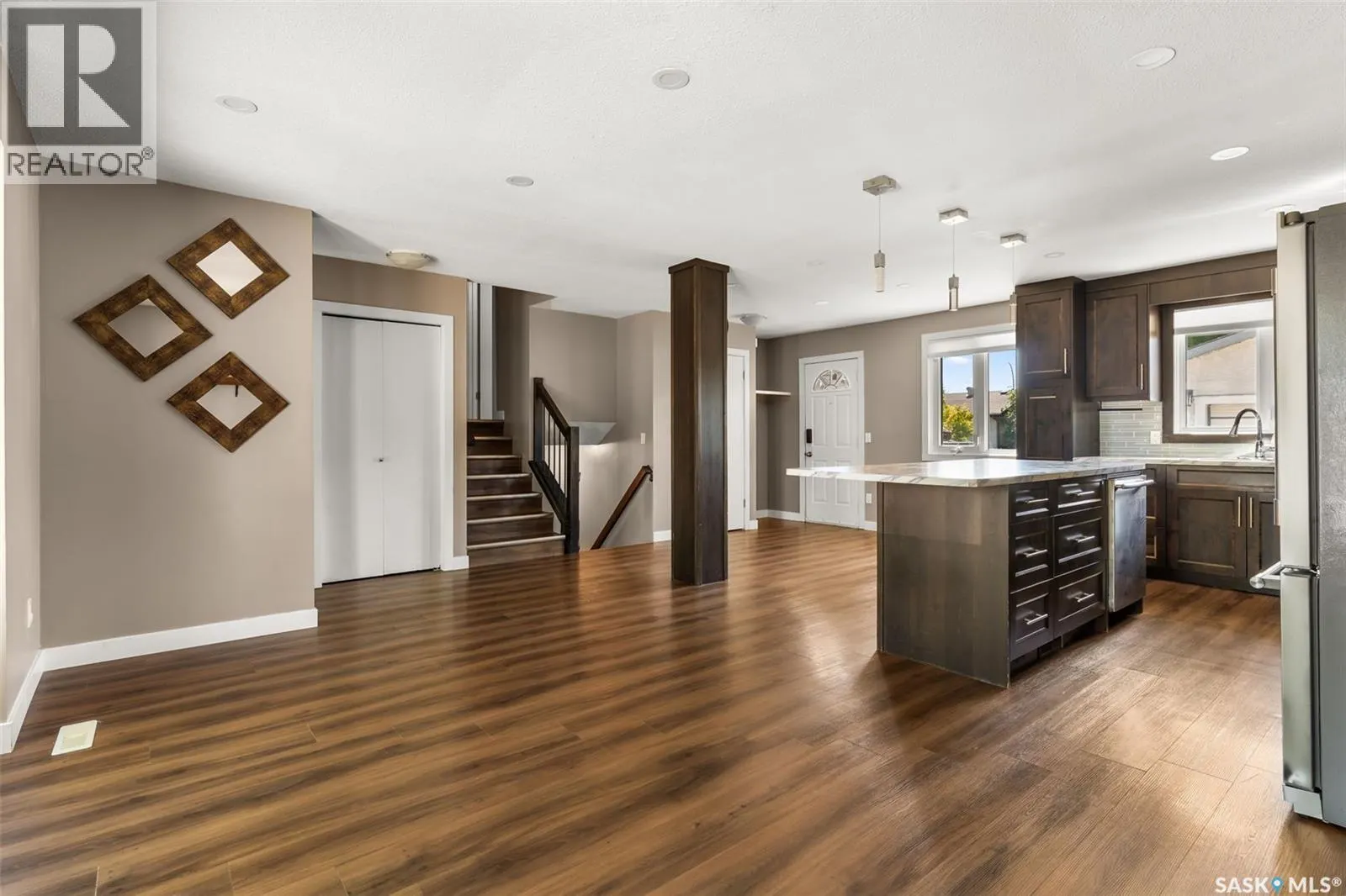 1027 Graham ROAD