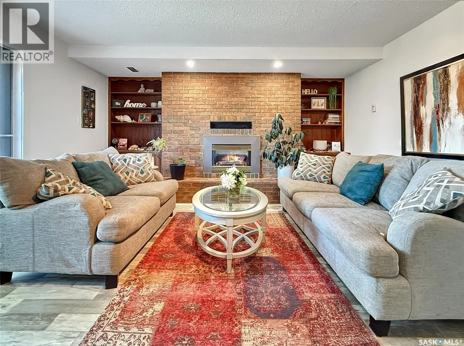 483 Steele CRESCENT