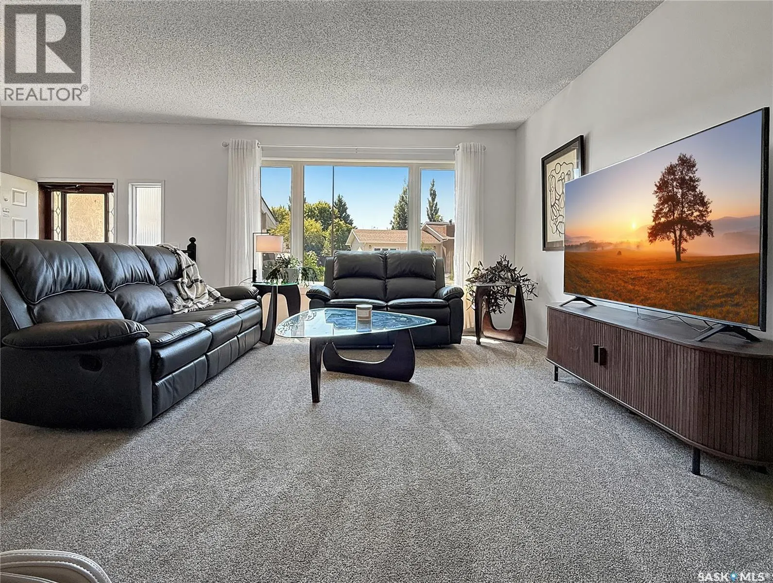 483 Steele CRESCENT