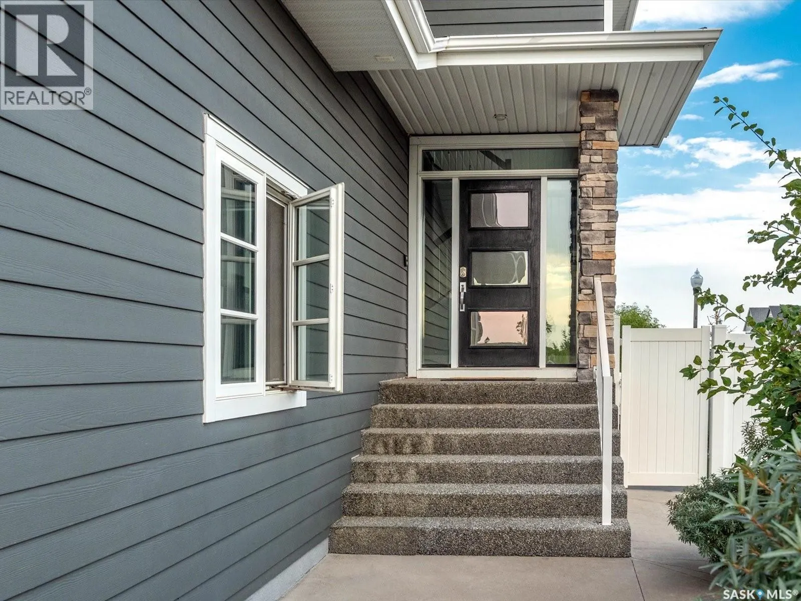 3633 GREEN WATER DRIVE