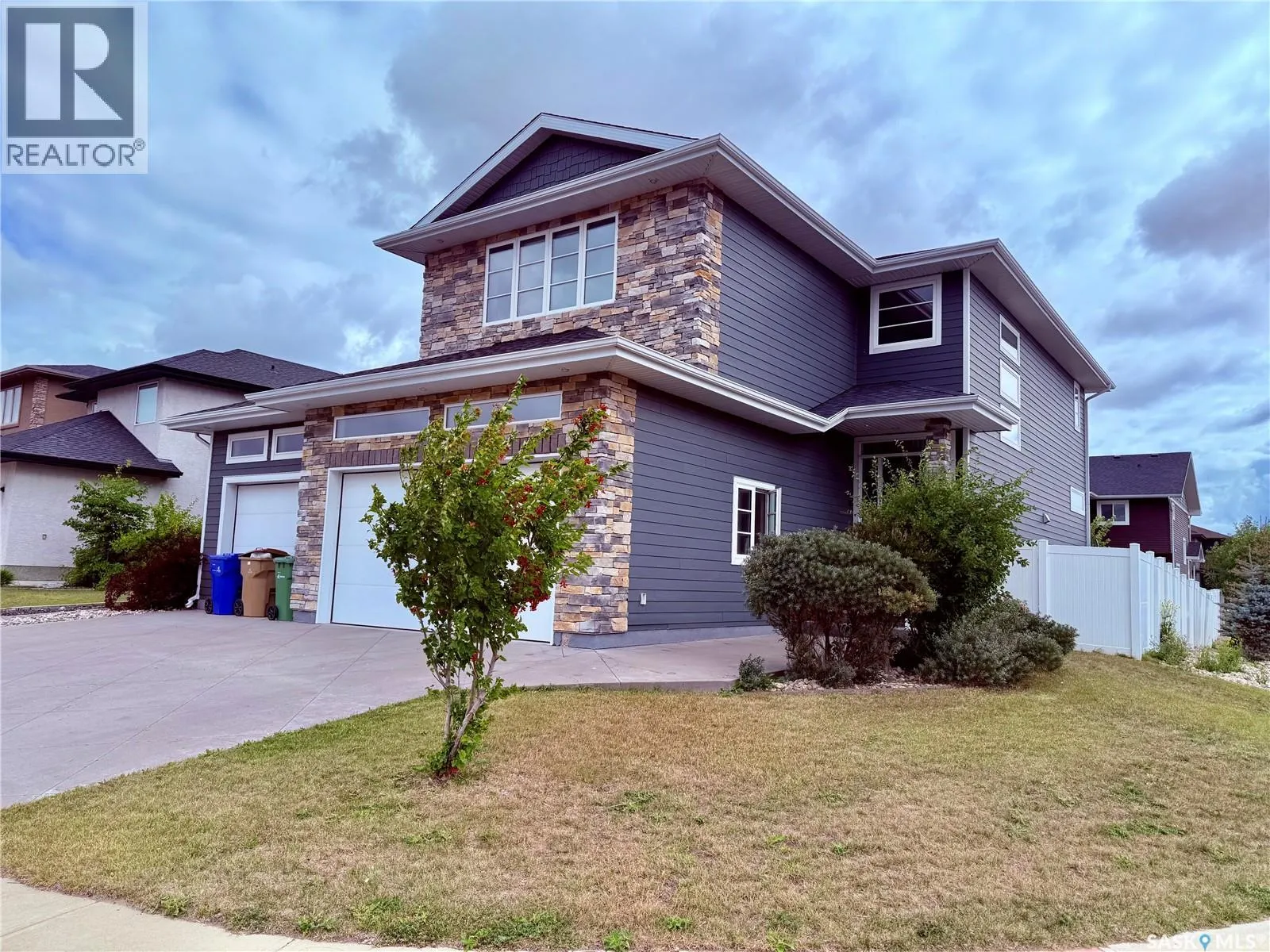 3633 GREEN WATER DRIVE