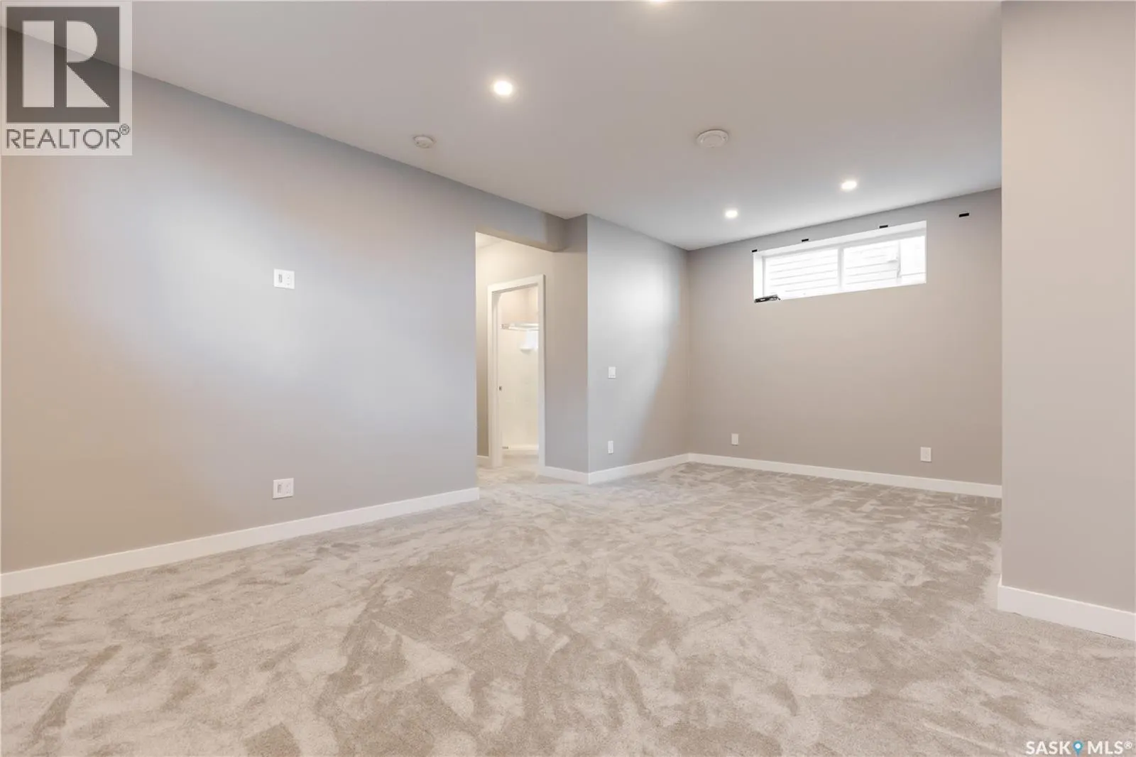 1433 Besnard DRIVE