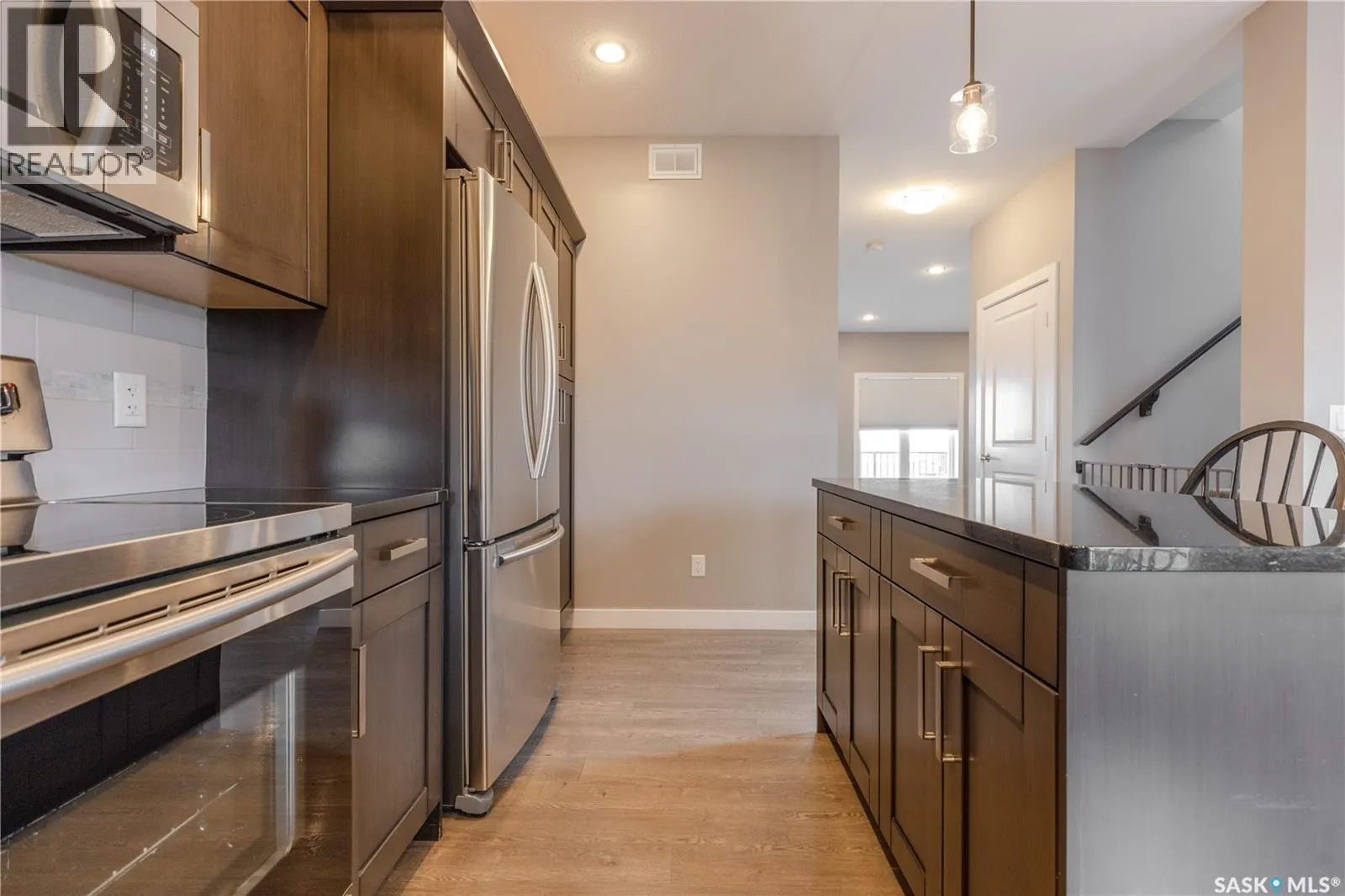 1433 Besnard DRIVE